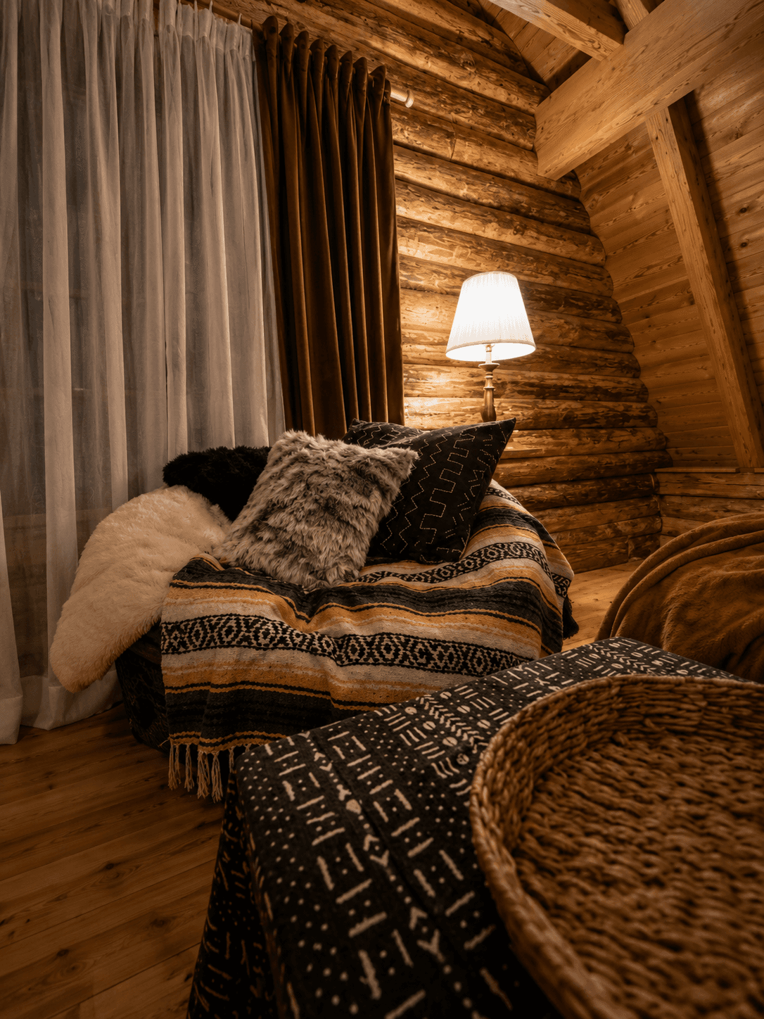 Primary loft bedroom detail